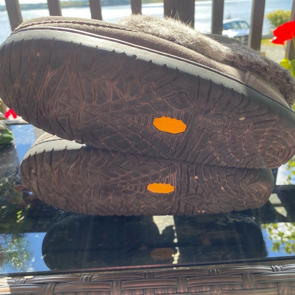 Manitoba Mukluks boots size 5 like new condition used - Picture 4 of 5